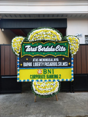 Papan Bunga Duka di Palu Timur