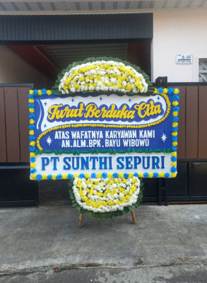 Papan Bunga Duka di Palu Timur
